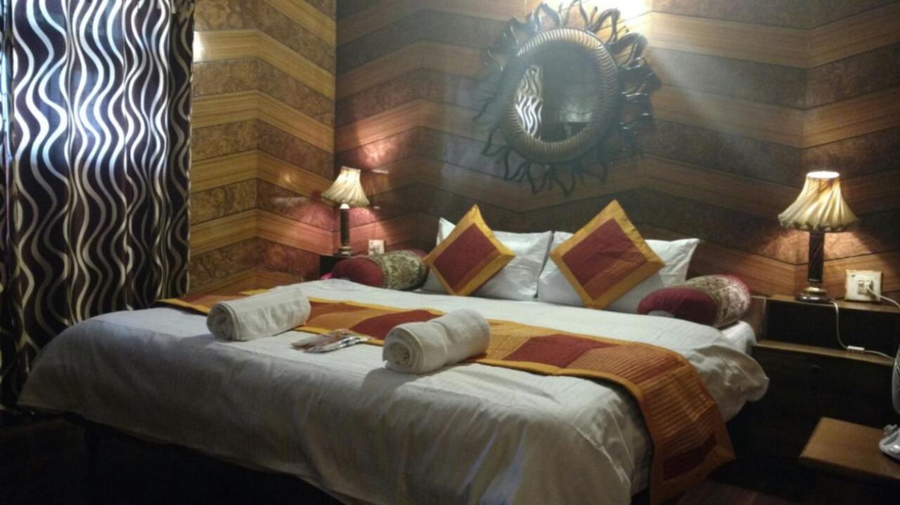 Goroomgo Ankur Lake View Mall Road Nainital - Prime Location With Luxury Room Екстериор снимка